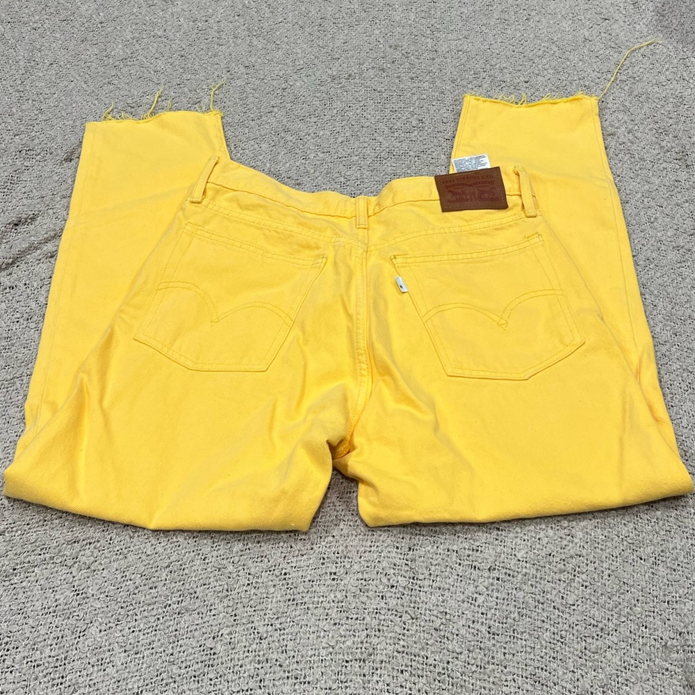 Bright Yellow Straight Levi Jeans Size 28